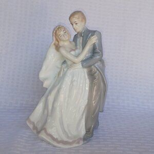 Lladro style Bride & Groom Porcelain Figure 9" Tall